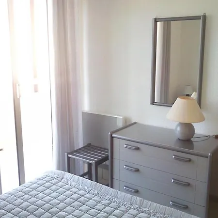 T2 Au Lavandou Pour 4, Proche Plage, Climatisation, Parking Prive - Fr-1-803-66 *