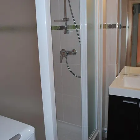 T2 Au Lavandou Pour 4, Proche Plage, Climatisation, Parking Prive - Fr-1-803-66 Apartamento Le Lavandou